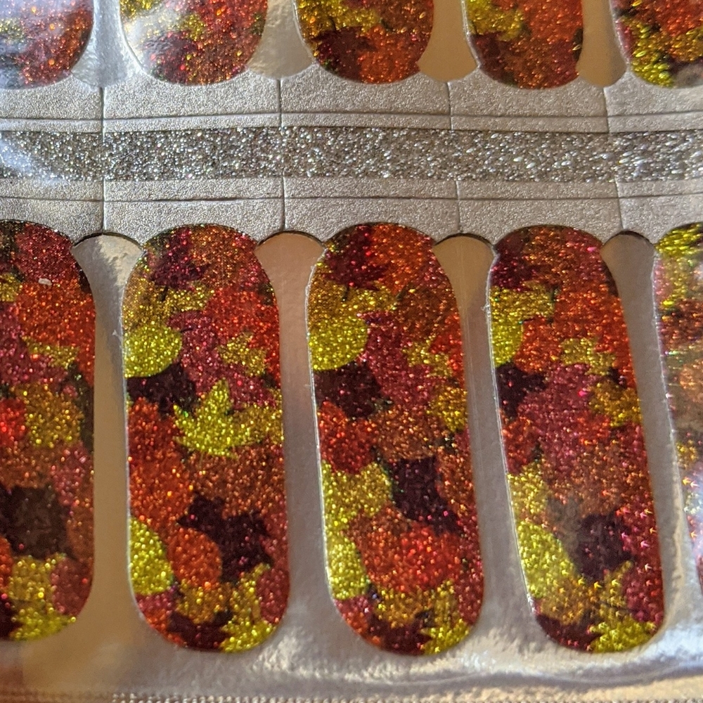 5 for $15 Nail Wraps- Turning Leafs - Picture 3 of 4